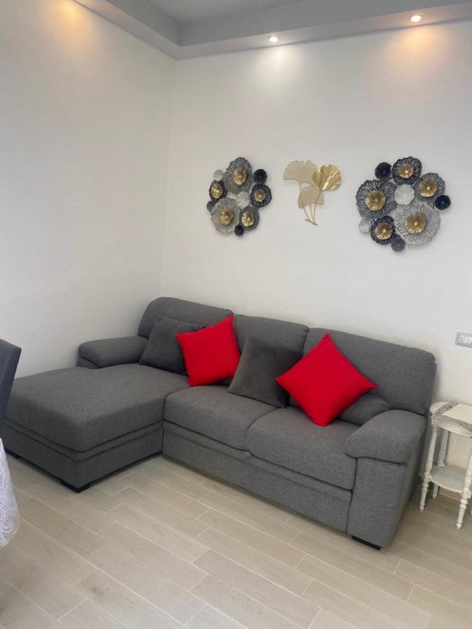 Domo Nora 2 Appartement Olbia Buitenkant foto